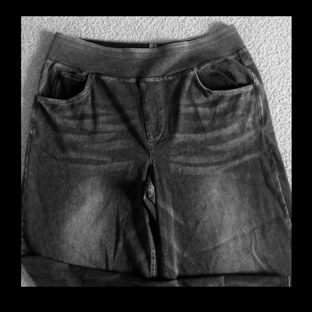 LARGE. HALARA FLEX BAGGY WIDE LEG DISTRESSED JEANS - Picture 5 of 8